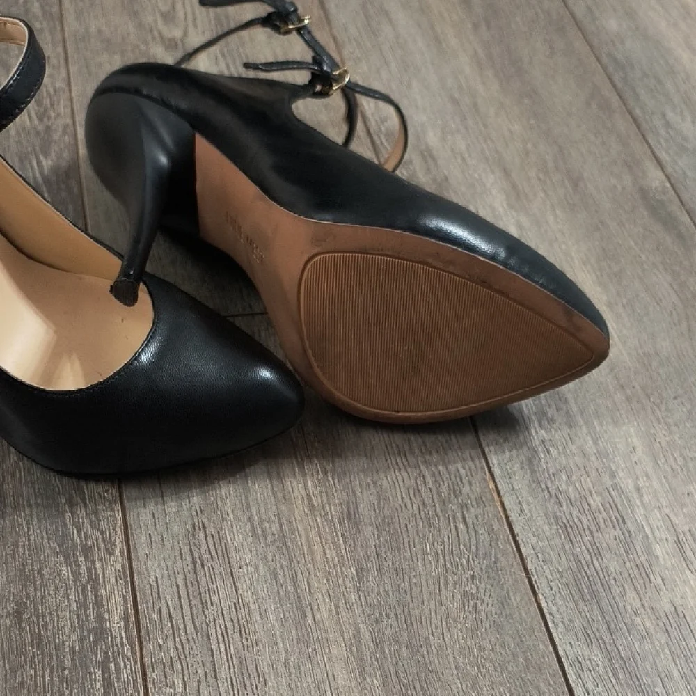 Nine West Black Ankle Strap Heels - Picture 3 of 3